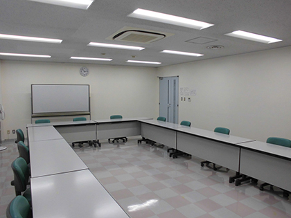 ミーティングルーム（会議形式）